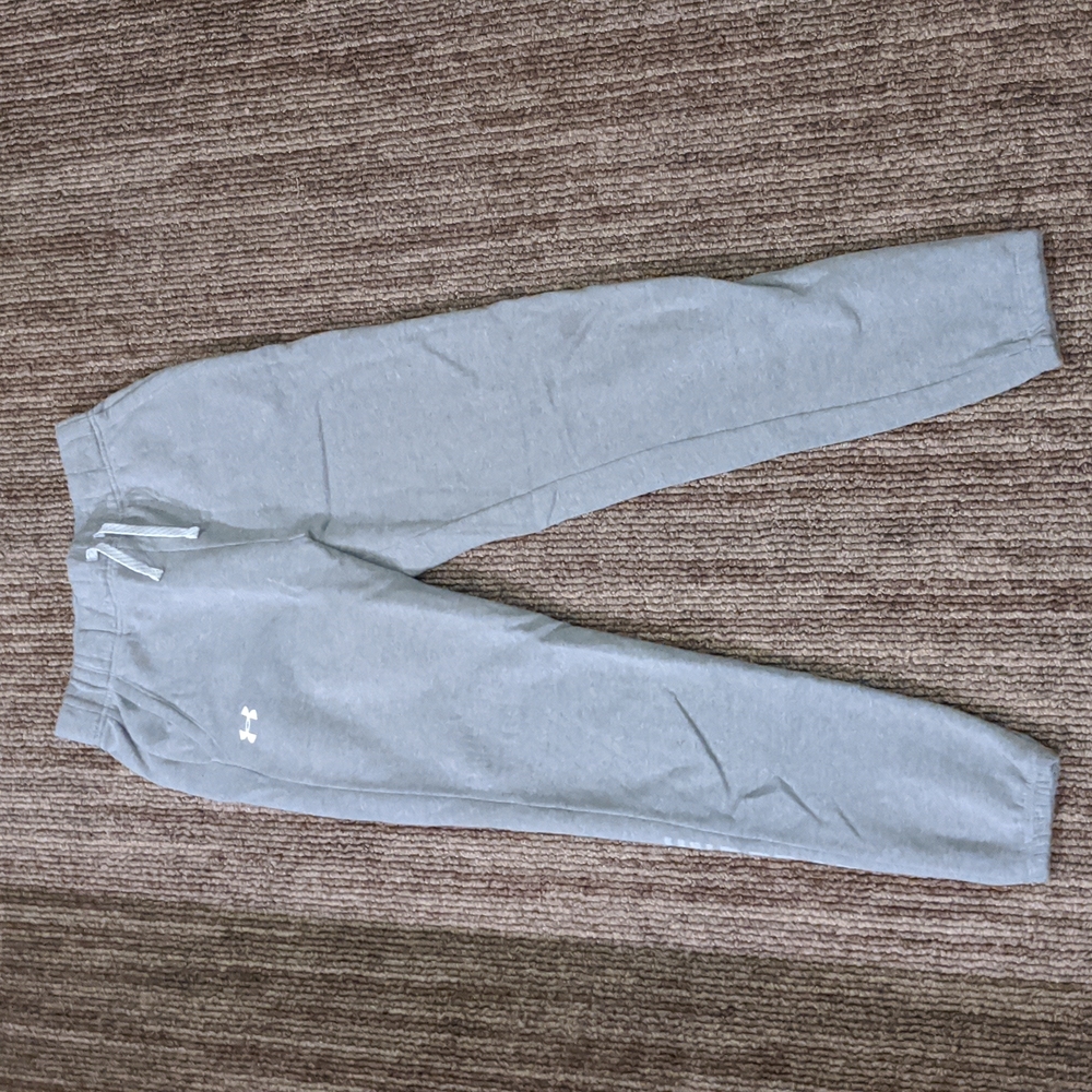 Under Armour Girls Size YL